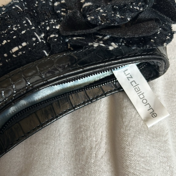 Set of Liz Claiborne Clutches - Picture 9 of 11
